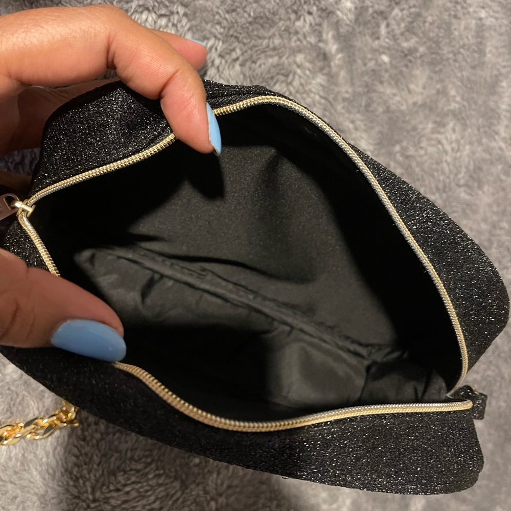 Chanel Holiday Bag With Crossbody Gold Chain Gem